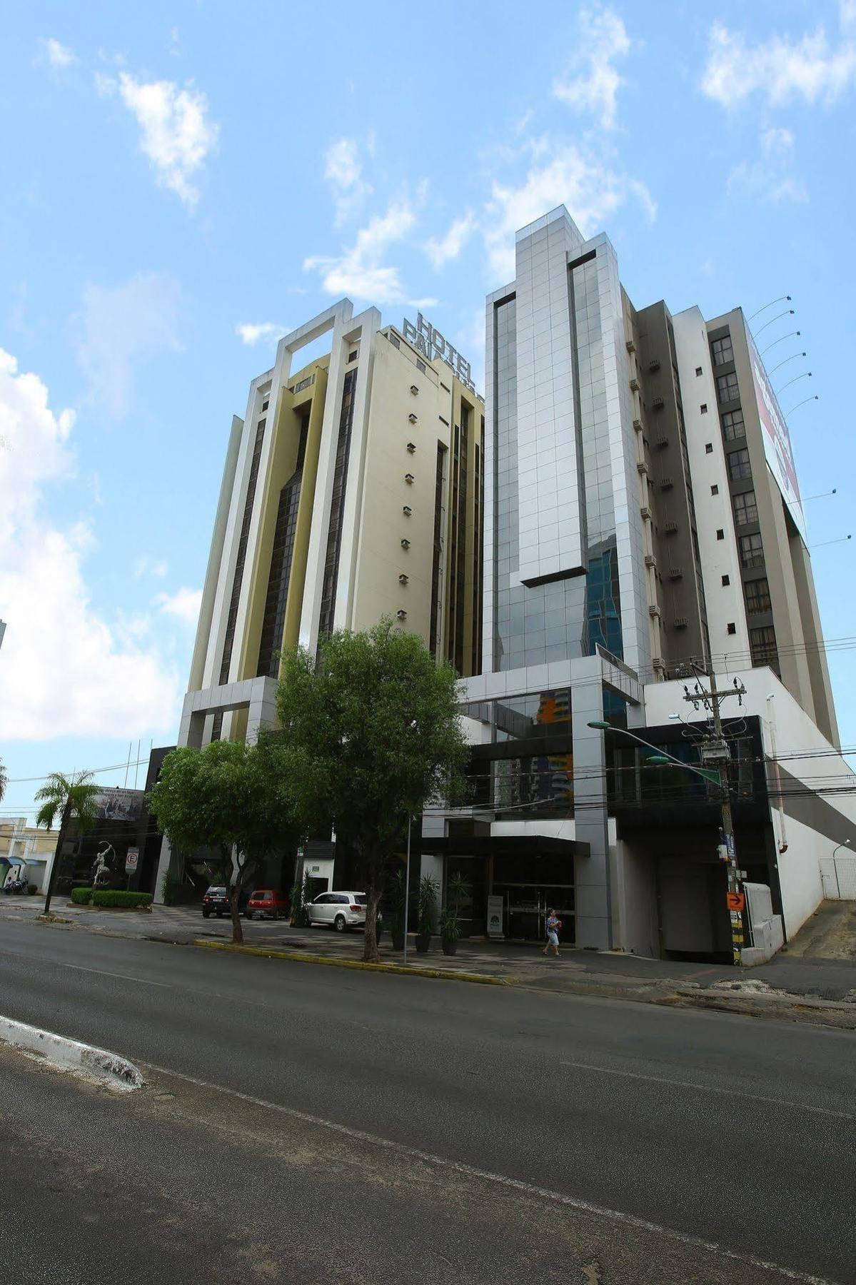 Paiaguas Palace Hotel Cuiabá Esterno foto